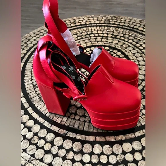 Lamoda Serious Love Platform Heels - Picture 7 of 9